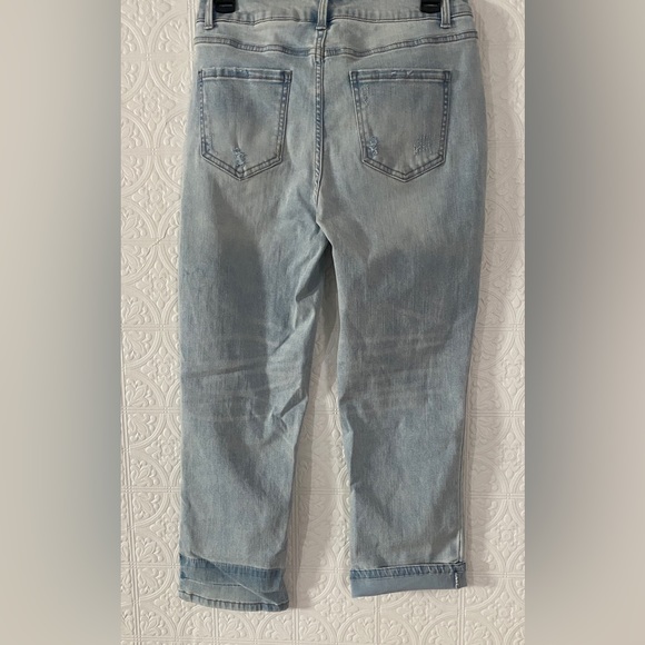 Time & Tru | High-rise | Light wash - Cropped | 6 - Picture 2 of 3